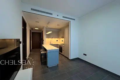COMMUNITY VIEW | MID-FLOOR UNIT | READY TO MOVE