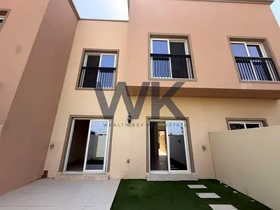 Single Row / Vacant | Landscaped |Good Layout