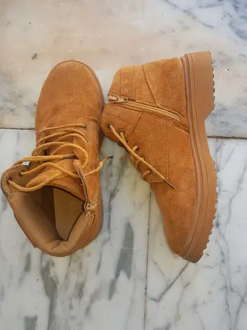 Brown suede ankle boots with side zipper - size 40