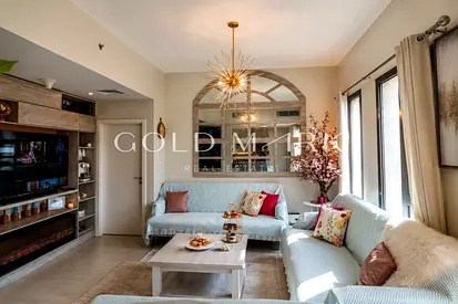 Fully Furnished 4 BR Duplex I Top Floor I Vacant