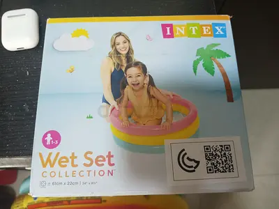 Swimming pool kids