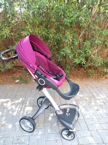 STOKKE PURPLE COLOUR STROLLER