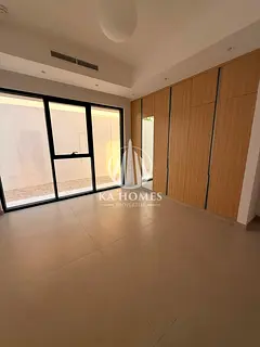 🏠 Enjoy space and comfort | 4-bedroom villa | Private garden | Ready to move in