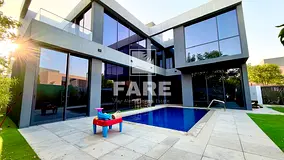 Luxury 4BR Corner Villa with Pool in Kaya