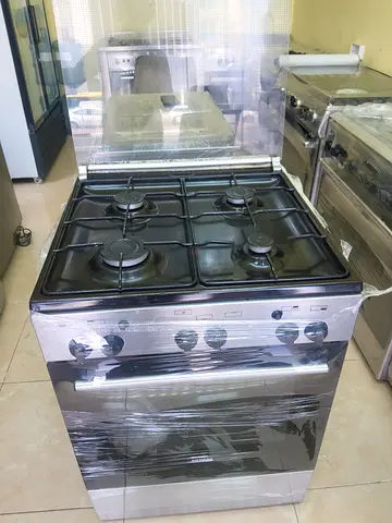 Stainless Steel 4-Burner Gas Cooker with Oven - Good Condition