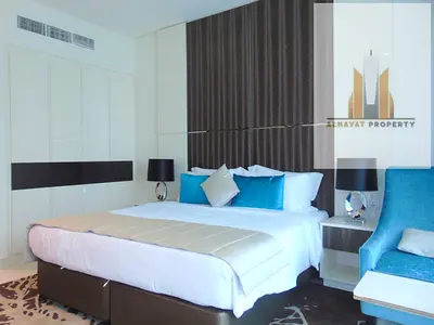Modern Comfort | Breathtaking Canal Views | Mid Floor