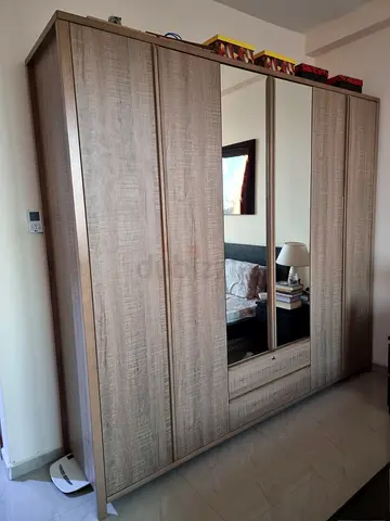 6-door wardrobe with central mirror and drawer - light wood finish