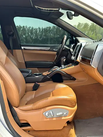 2014 Porsche CAYENNE — миниатюра 11