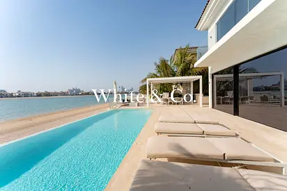 Luxury Living | Infinity Pool | Renovated