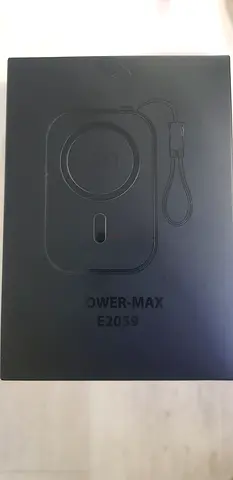 POWER-MAX E2059 Wireless Charger / Power Bank brand new still in(boxed)