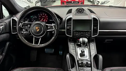 صورة 10 لـ 2016 Porsche CAYENNE