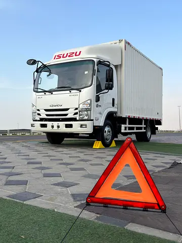 Isuzu KV100 ZERO 2025