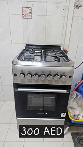Gas cooker New 300 AED