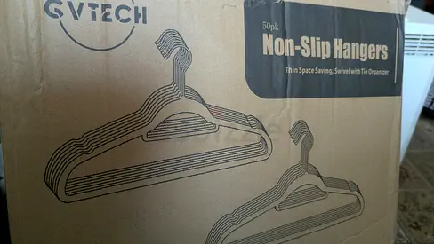 Set of 50 Non-Slip Plastic Hangers - New in Box