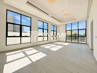 Spacious High Quality Ready to Move | View Now