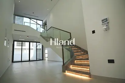 Brand New Luxury 5BR+M Villa | High-end Location