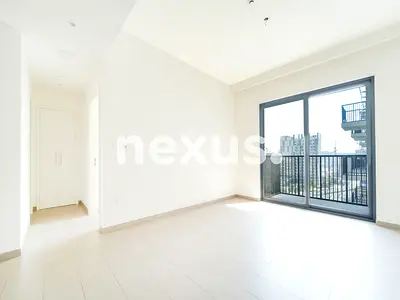 BRIGHT UNIT | MID FLOOR | NEGOTIABLE