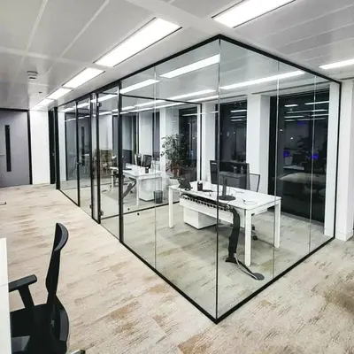 Tempered Glass Partition Installation | Unbeatable Prices Dubai!