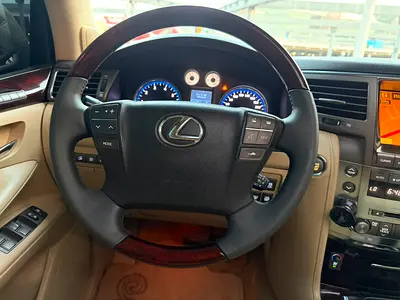 2011 Lexus LX-SERIES — фото 11