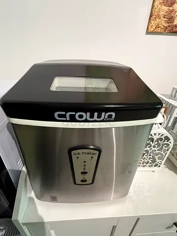 Crown stainless steel countertop ice maker — good condition and Water dispenser