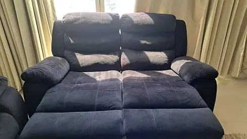 black 2-seater and 3-seater reclining sofa comfortable, good condition