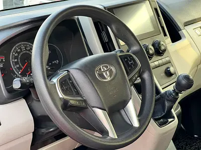 2025 Toyota HIACE — миниатюра 16