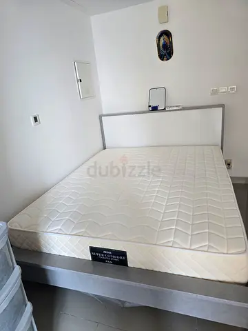 Queen-size Bed and mattress in good condition (light usage) - Pan Emirates