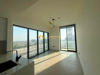 Fully Furnished I Spacious unit | High Floor