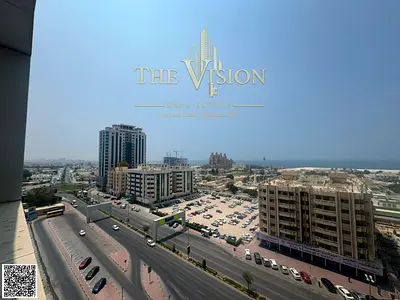 Full sea view apartment with close kitchen and free parking