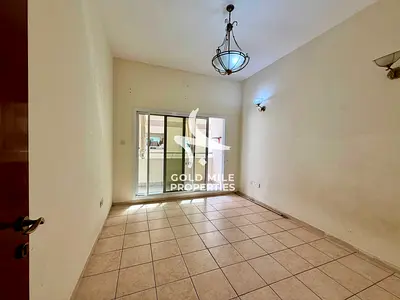 Huge 1-Bed || Near Insurance Market Metro || Only Family | Prime Location