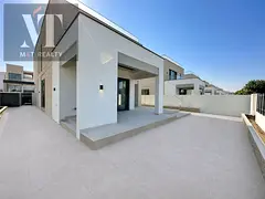 Vacant | 4BR Rooftop Terrace Villa | Brand New