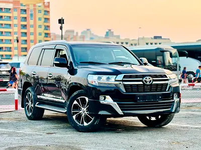 2021 Toyota Land Cruiser GXR Grand Touring | GCC Specs | Low Mileage