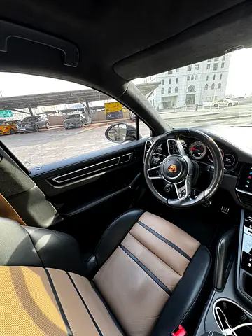 2023 Porsche CAYENNE 照片 9