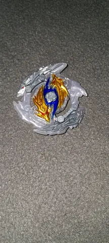 🔥 فرصة لعشاق البيبليد! بلبل جيلتي لونغينوس أصلي 100% بحالة الزيرو 🔥 🔥 Rare Find for Beyblade Fans