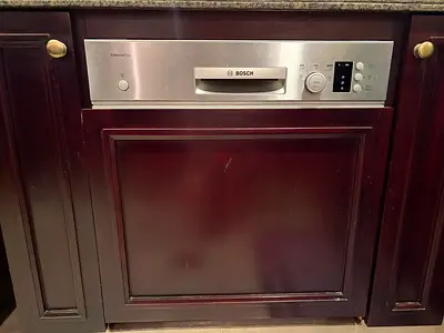 Built-In Bosch Dishwasher – Works Perfectly