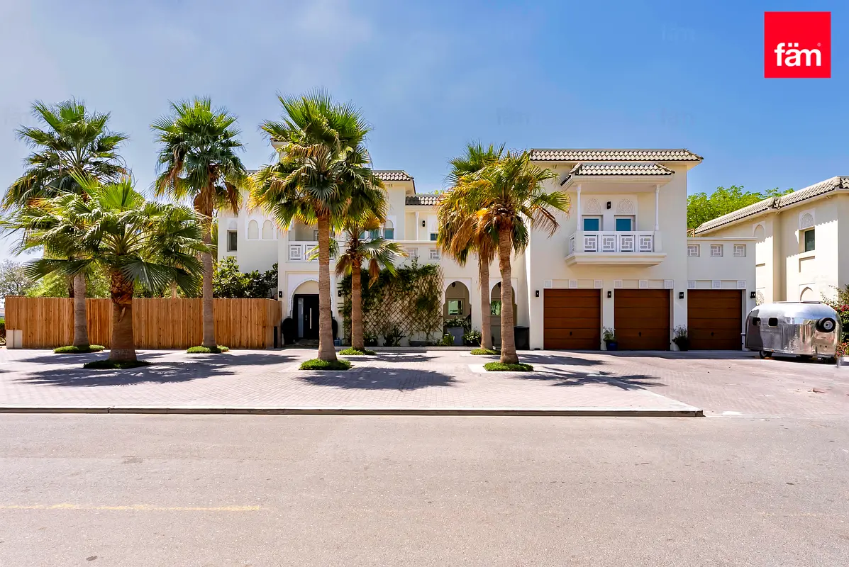6BR Villa | Extended | Huge Plot