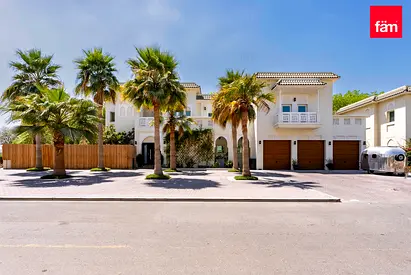 6BR Villa | Extended | Huge Plot