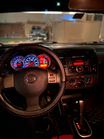 صورة 3 لـ 2010 Nissan VERSA