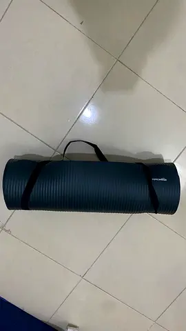 Amazon basics yoga mat | Used thick exercise/yoga mat with carry strap
