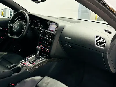 صورة 14 لـ 2014 AUDI RS5
