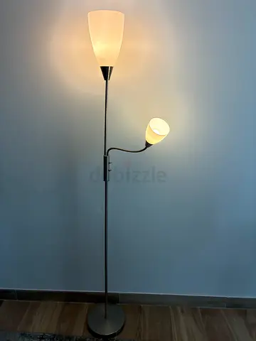 Tall standing lamp