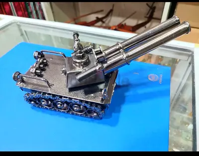 Metal tank model collectible-20cm length