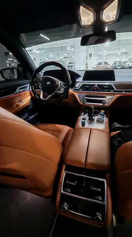 2017 BMW 7-SERIES 缩略图 2