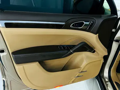 2016 Porsche CAYENNE 缩略图 9