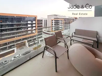 Community Expert | Furnished | Mid Floor