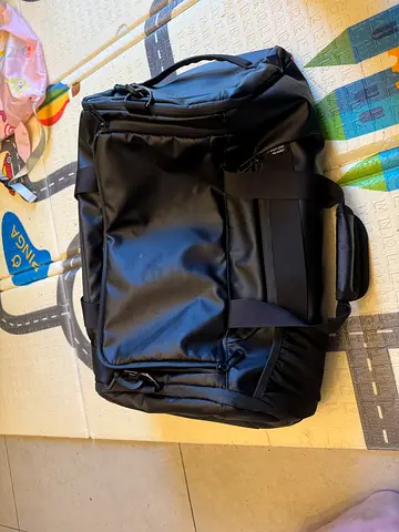 Black duffel gym travel bag, good condition