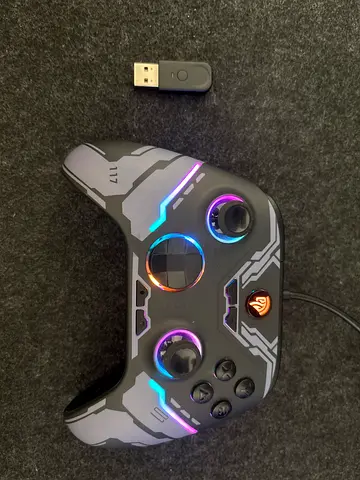 Wireless Gaming Controller – AED 200 Negotiable
Wireless gaming controller in good condition