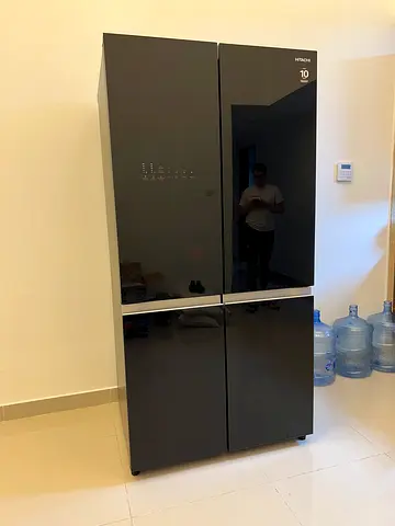 Hitachi 4 door black glass