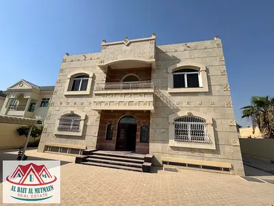 فيلا ستة  غرف طابقين و سرداب في الغبيبة