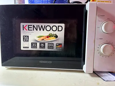 Kenwood 20L Microwave Oven - Good Working Condition